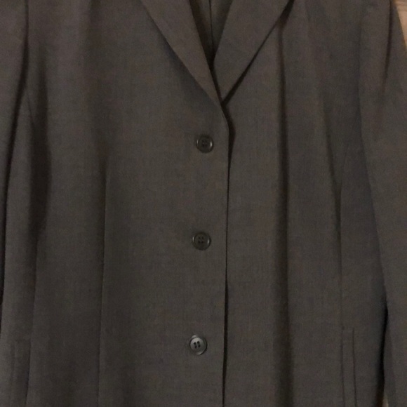 Ann Taylor Lift gray jacket. Fully lined. Pockets - Picture 2 of 8
